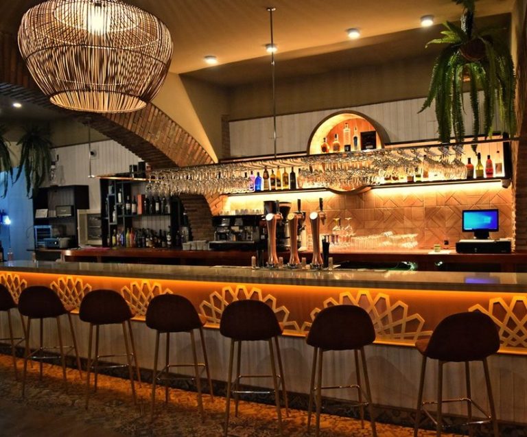 Alquitara Gastro Lounge reforma realizada por reformas integrales cordoba